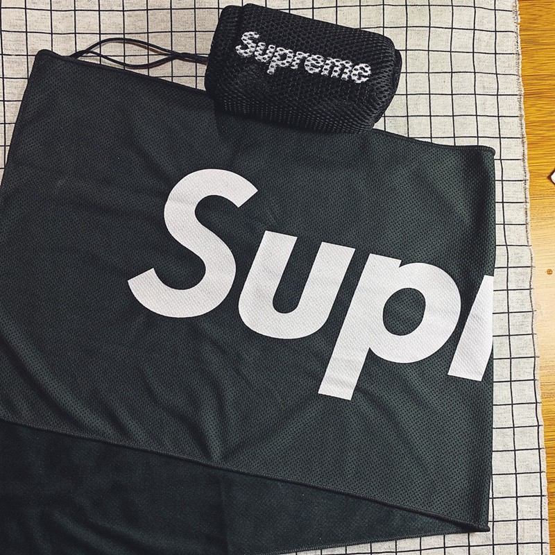 Supreme 冷感スポーツ用タオル