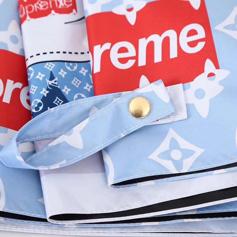 supreme ルイヴィトンコラボ熊柄日傘