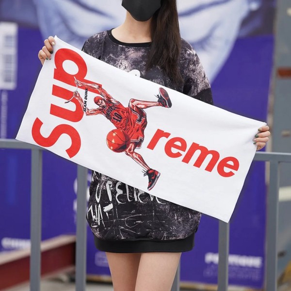 Supremeシュプリームブランドタオル スポーツタオル 個性 プリント柄 スラムダンク超細ファイバー超吸水 ハンドタオル フェイスタオル 速乾ヨガ 山登り 水泳 部活 運動タオル 軽量 冷却 激安 熱中症対策 男女夏タオル