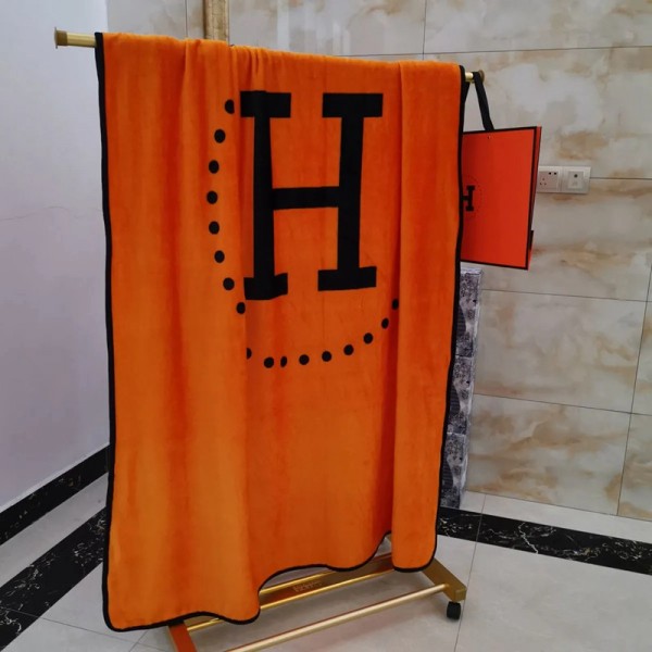 エルメス秋冬毛布 ブランドhermes ブランケット お昼寝用毛布 エアコン対策 ひざ掛け 大判 ふわふわ 柔らかい 可愛い おしゃれ 冷房対策 送料無料 150*200