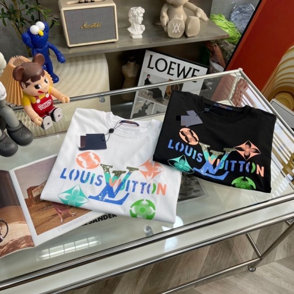 Lv ルイヴィトンハイブランド 親子半袖Tシャツ 上着 シンプル 子供トップス 男女兼用 多色展開 快適 綿100%コットン 男の子 家族お揃い 運動会 夏服 日常通学 キッズ 女子 白 黒