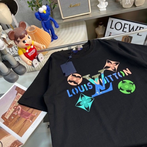 Lv ルイヴィトンハイブランド 親子半袖Tシャツ 上着 シンプル 子供トップス 男女兼用 多色展開 快適 綿100%コットン 男の子 家族お揃い 運動会 夏服 日常通学 キッズ 女子 白 黒