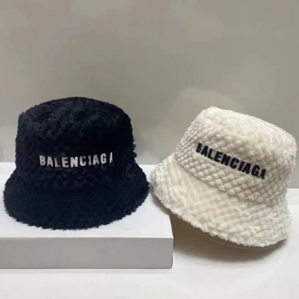 ブランド Balenciaga レディース帽子 バケットハット モコモコハット バレンシアガ 女子 フリースハット ふわふわ 暖かい 起毛 コーディネート良い 防寒帽子 冬向け 立体ラバーロゴ付き