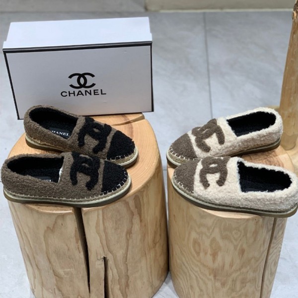 シャネル ブランド ローファー靴 裏毛 Chanel レディースドライビングシューズ ふわふわ靴 可愛い フラットヒール 暖かい モコモコ 秋冬向け ココマーク ファッション 高品質 内履け 