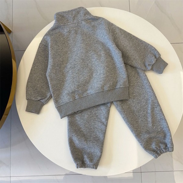 Adidas アディダスブランド子供服 ジャージ キッズ 男の子 セットアップ 春 秋 服 長袖 ボーイズ トレーナー スポーツパンツ 子供 上下セット ジャージ 男の子 スウェット スウェットパンツ セットアップ キッズ カジュアル 韓国 お洒落 男の子服 90 - 150cm