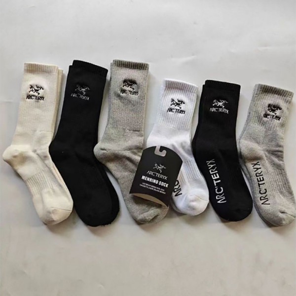 ARC'TERYX アークテリクスハイブランド ソックス 綿製ブランドミドルソックス 高品質上質な コットン ソックス くつしたブランドソックス 男女兼用 ファッション