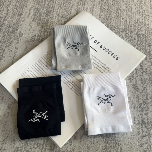 ブランドARC'TERYX アークテリクスアームカバー UVカット レディース 接触冷感 腕カバー ひんやり ロング丈 両腕 指掛けタイプ 日焼け防止 吸汗速乾 紫外線対策 スポーツ/運転用/自転車 男女兼用