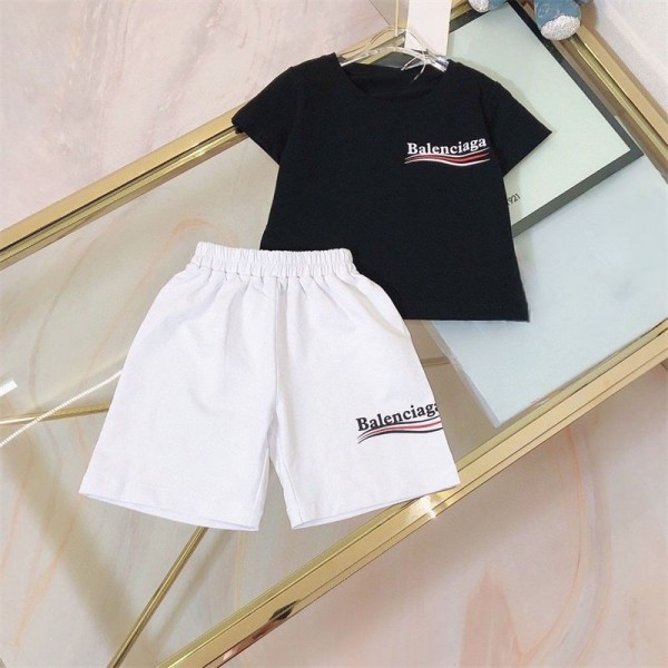 Balenciaga バレンシアガブランド子供服 男の子 半袖 Tシャツ ハーフパンツ 上下セット 夏服 セットアップ 子供 夏 ジャージ 上下 セット 男の子 カジュアル 韓国 お洒落 男の子 半袖 スウェット セットアップ キッズ  子供の日プレゼント 90 - 160cm