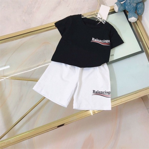 Balenciaga バレンシアガブランド子供服 男の子 半袖 Tシャツ ハーフパンツ 上下セット 夏服 セットアップ 子供 夏 ジャージ 上下 セット 男の子 カジュアル 韓国 お洒落 男の子 半袖 スウェット セットアップ キッズ  子供の日プレゼント 90 - 160cm