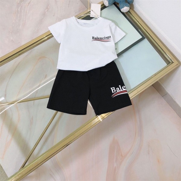 Balenciaga バレンシアガブランド子供服 男の子 半袖 Tシャツ ハーフパンツ 上下セット 夏服 セットアップ 子供 夏 ジャージ 上下 セット 男の子 カジュアル 韓国 お洒落 男の子 半袖 スウェット セットアップ キッズ  子供の日プレゼント 90 - 160cm