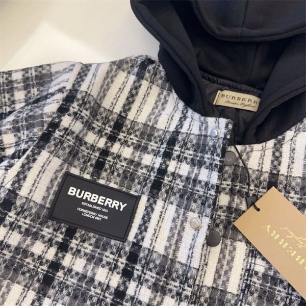 Burberry ブランド スタジャン キッズ 男の子 ブルゾン バーバリージャケット コート アウター 秋 冬 長袖 中綿入り 暖かい 子供服 上着 ワンポイント カジュアル 通園 通学 90 - 150cm