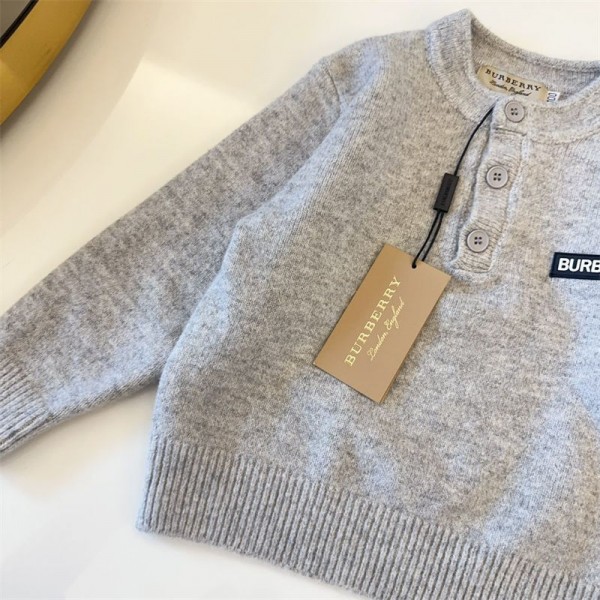 Burberry バーバリーハイブランド子供服 ニットセーター 男の子 女の子 ボトン付き 長袖 丸首 綿 キッズ 春秋冬 90- 150cm 無地 シンプル 通学 ボーイズ ガールズ 下着 インナー 防寒 