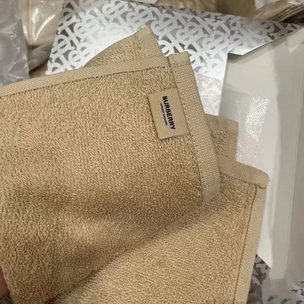 Burberry バーバリー人気 タオル軽量 ハイブランド多用途タオル ハンカチ ブランド 人気 女性フェイスタオル コットンタオ 厚手 おしゃれ 高品質 人気