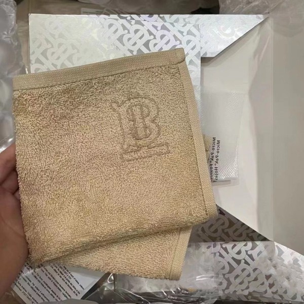 Burberry バーバリー人気 タオル軽量 ハイブランド多用途タオル ハンカチ ブランド 人気 女性フェイスタオル コットンタオ 厚手 おしゃれ 高品質 人気