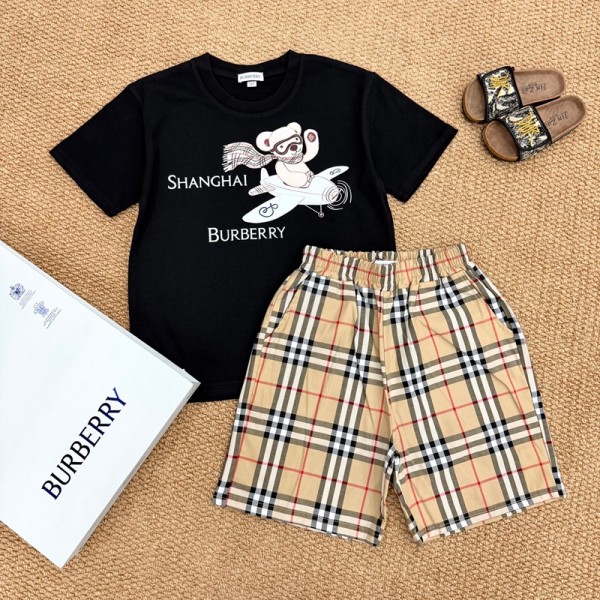 Burberry バーバリーハイブランド子供服 セットアップ カジュアルセット 2点上下セット 春 夏 半袖 ガールズ Tシャツ 90-160cm ショートパンツ ジュニア服 ハート 可愛い 通園通学