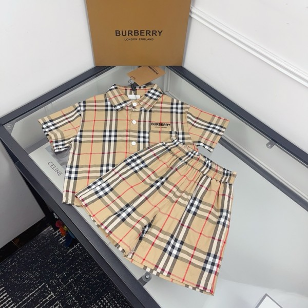 バーバリーブランドBurberry 子供服 男の子 セットアップ 夏服 半袖 Tシャツ ハーフパンツ 半ズボン 上下セット 子供 ジャージ 上下セット 男の子 カジュアル 韓国 お洒落 チェック 男の子 半袖スウェット 90¬150cm
