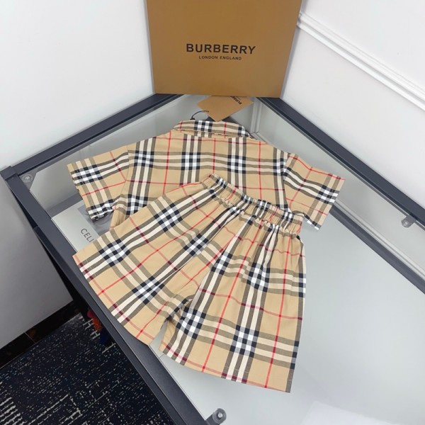 バーバリーブランドBurberry 子供服 男の子 セットアップ 夏服 半袖 Tシャツ ハーフパンツ 半ズボン 上下セット 子供 ジャージ 上下セット 男の子 カジュアル 韓国 お洒落 チェック 男の子 半袖スウェット 90¬150cm