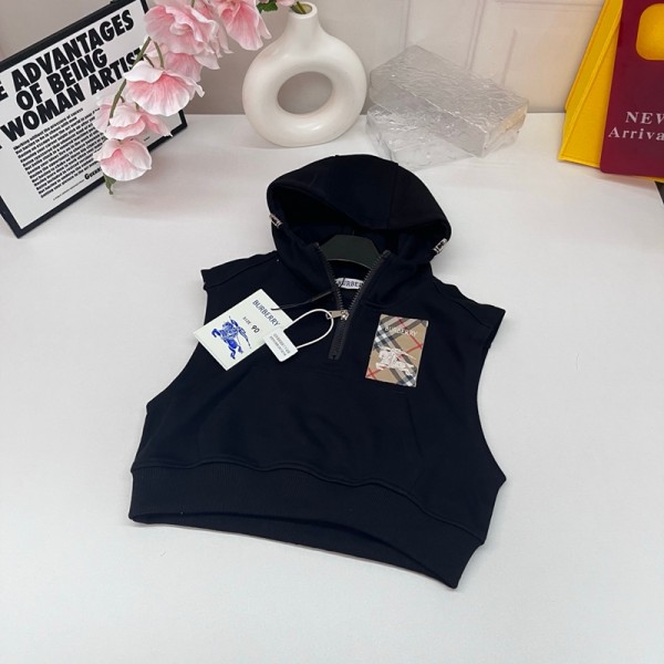  バーバリー Burberry  ハイブランド子供服 キッズ 3 点セット｜フードベスト + 長袖 T + ショートパンツ 男の子春秋服 Burberry 子供用 フードベスト重ね着セット 長袖 T シャツ ショートパンツ 通園