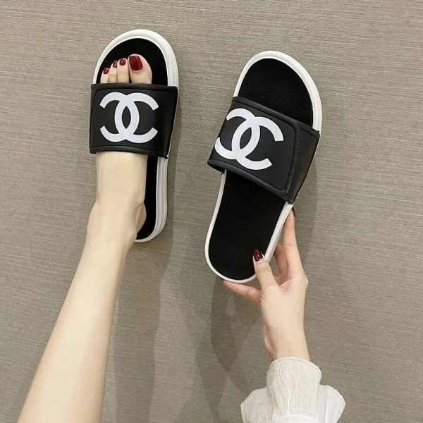 ブランド CHANEL レディース スリッパ 夏のシューズ 涼しい シャネル サンダル 快適 ソフト 疲れにくい 軽量 シンプル ルームシューズ 男女兼用 お出かけ用スリッパ 230~255MM