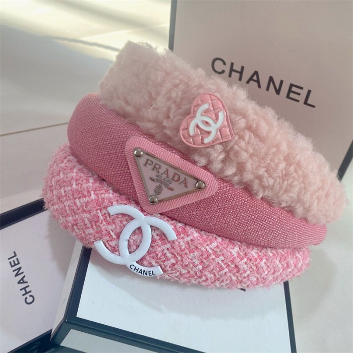 ブランドカチューシャプラダ ヘアアクセサリー Chanel ヘア