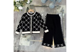 シャネルガールズ カーディガン ヴェルサーチ綿バスローブ ディオール秋冬スリッパ