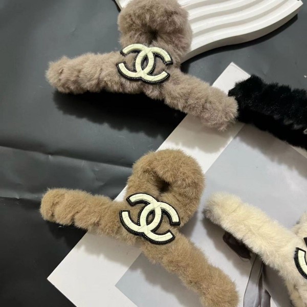 Chanel シャネルハイブランドファッションヘアバレッタヘアクリップヘアピンフェイクファー素材ヘアバレッタヘアアクセサリーパーティー日常着用に最適アクリルヘアクリップ