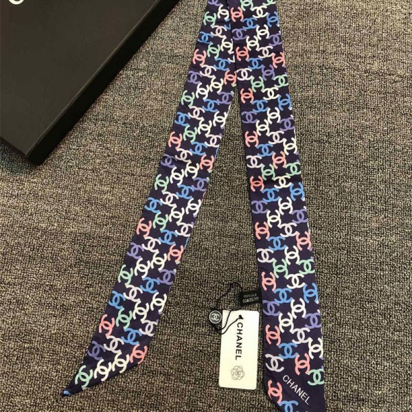Chanel シャネルブランドシルク スカーフ スキニー レディース 少女 細い 長方形 ネッカチーフ ココマーク柄 ヴィンテージ 芸術的 スタイル サテン スリム リボンスカーフ リボンタイ 頭飾り 髪飾り 髪の包帯 ハンドル リボン