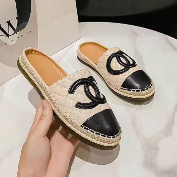 シャネルオフィス靴 ローヒール モカシン ドライビングシューズ Chanel ローファー レディース パンプス 黒 ぺたんこ 痛くないレザースリッパ ルームシューズ 高級 室内履き 汚れにくい 水拭き 静音 滑り止め 業務用 来客用 携帯用 オールシーズン