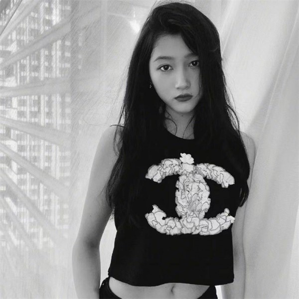 Chanel シャネルブランドタンクトップ レディース リブ インナー S - XL タンク キャミソール S - XL 重ね着 トップス ノースリーブ ルームウェア 部屋着 シンプル 刺繍付き 白 黒 ストレッチ 春 夏 秋おしゃれ ベーシックキャミソール 肌着 着痩せ