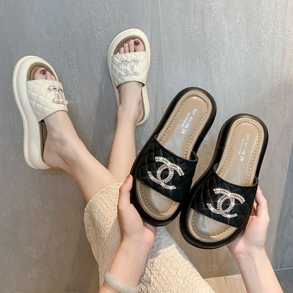 Chanel シャネルブランド スリッパ レディース お出かけ用サンダルブランド室内スリッパ シャワー 225¬250cm バス トイレ ベランダ用 ルームシューズ レディース ブランドブランド ミュール  美脚 可愛い