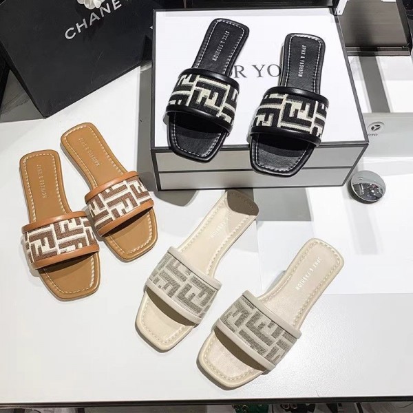 Fendi フェンディブランド ビーチサンダル レディース ミュール サンダル フラットスリッパ 夏 外履き 滑り止め フラットソール ビーチサンダル おしゃれ 女性用 マルチコーデ 225¬260cm