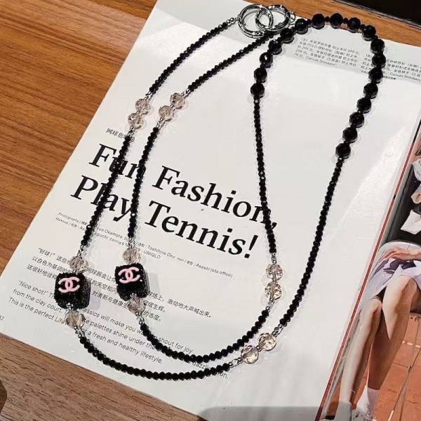 シャネルスマホストラップ スマホ 手首 落下防止 携帯 ブランド Chanel ハンドストラップ 女の子 吊り下げペンダント装飾 落下防止 カラフルビーズ スマホ小物 全機種対応