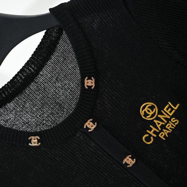 Chanel シャネルブランドニット レディース セーター 半袖 サマーニット カットソー ボタン付き 可愛い 柔か 肌触りが良い 薄手 伸縮性 刺繍 シンプル おしゃれ 着回し力 ニットソー 普段着 トップス 夏
