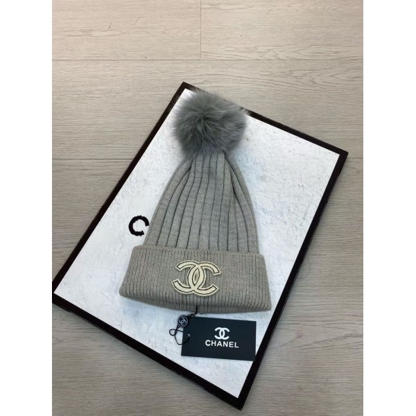 ブランドChanel シャネル女性用冬のポンポン付きビーニーハット 暖かい ニットキャップ かわいい 厚手のスローチーなスノーニットスカルスキーハット
