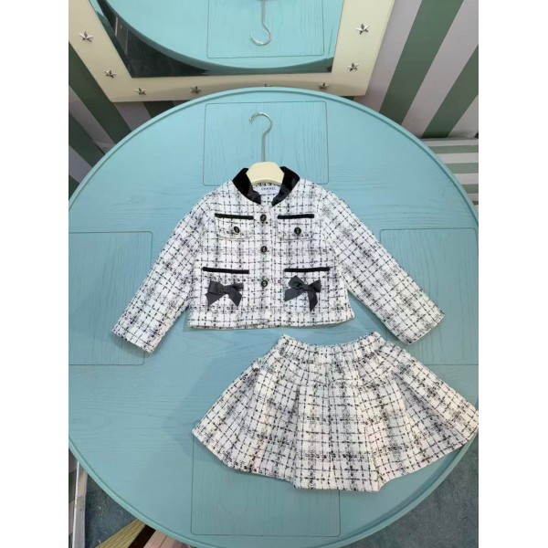Chanel シャネルハイブランド 子供スーツ ツイードスーツ キッズ セット 90¬140cm フォーマルスーツ ガールズ スカート ジャケット ショート丈 子供服 キッズセッアップ 可愛い チャック柄 お洒落 卒業式 入学式 幼稚園 七五三 結婚式 発表会