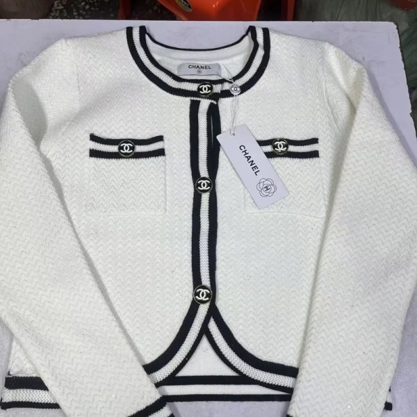 Chanel シャネルスウェットハイブランド秋冬レディースメンズプルオーバーブランドスウェット偽物 男女兼用メンズ 服 コピー