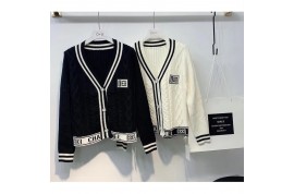 シャネル女の子カーディガン ルイヴィトン人気マフラー Diorリバーシブル毛布