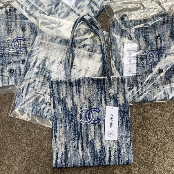 Chanel シャネルブランドショルダーバッグ 女性 ブランドデニムハンドバッグ ブランドキャンバスバッグ 大容量 ブランド手持ちバッグ鞄 おしゃれ 韓国 トートバッグ 30*28cm