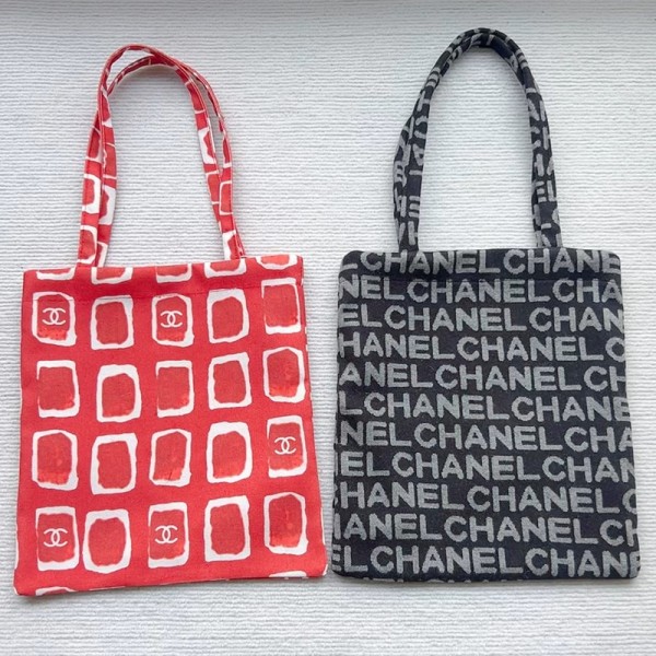 Chanel シャネルブランドトートバッグ 帆布 大容量 肩掛けバッグ キャンバス 出掛けバッグ 収納バッグ 便利 軽量 シンプル レディース メンズ 通学 通勤 買い物 日帰り 28¬30cm 