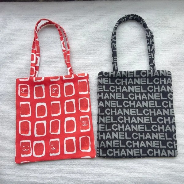 Chanel シャネルブランドトートバッグ 帆布 大容量 肩掛けバッグ キャンバス 出掛けバッグ 収納バッグ 便利 軽量 シンプル レディース メンズ 通学 通勤 買い物 日帰り 28¬30cm 