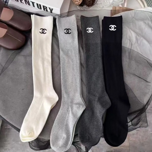 Chanel シャネルハイブランド ハイソックス ニーハイソックス レディース美脚・脚長効果 滑り止め 可愛い 女性用 靴下 ロングソックス 無地 柔らかい 伸縮性 防臭 着圧 膝下 通学 通勤 春 秋 冬用