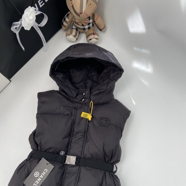 Chanel シャネルハイブランド子供ダウンベスト ガールズ 中綿ベスト 120-160cm ロングコート インナー 厚手 柔軟 無地 フィット ウルトラ ライト ダウン リラックス 男の子 女の子 可愛い 子供服 暖かい トップス アウター