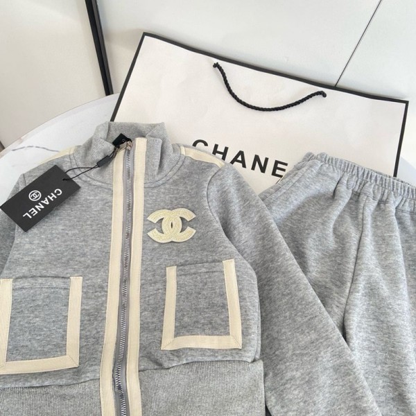 Chanel シャネルスウェットセットアップハイブランド女の子 ジャージ 裏起毛 上下セット 子供服 ジッパーパーカー 厚手ワイドパンツ 2点セット ガールズ スウェット 長袖 スポーツウェア 120cm~170cm