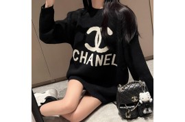 シャネルオーバーサイズセーター ルイヴィトンメッセージバッグ エルメス毛布