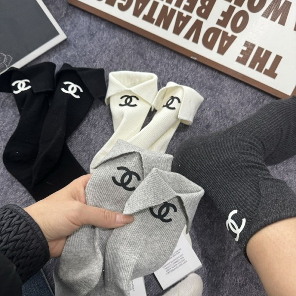 Chanel シャネルハイブランド ソックス 綿製レディース向け 靴下 かわいいブランド ストッキング 大人気コットン 靴下 メンズ 通気性