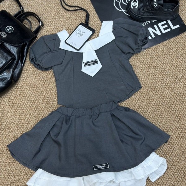ブランドシャネルChanel 子供 制服セット JKスカート ２点セット ミニ プリーツスカートグレーシャツ 丸襟 半袖 リボン 90-140cm スクールスカート コスチュームセット 写真撮影 パーティー衣装 遊園地 学園祭 文化祭 卒業式