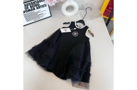 シャネルキッズワンピース Diorキャンバスシューズ セリーヌストローハット