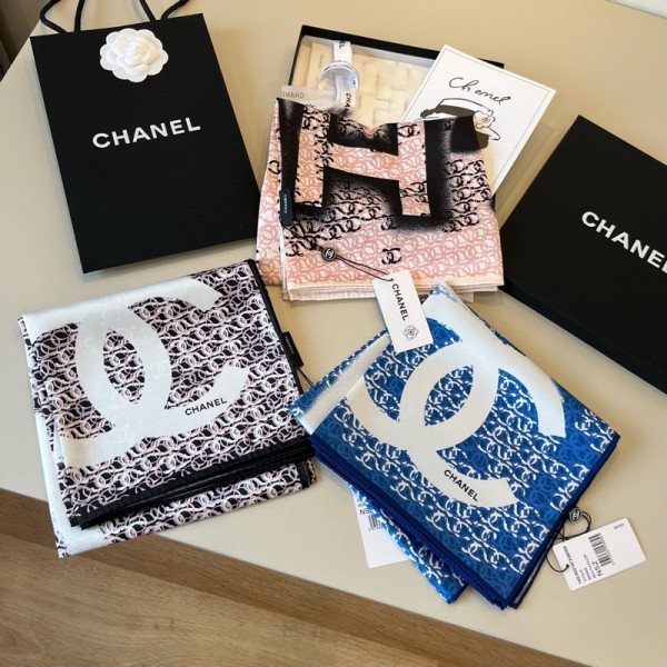 ブランドシャネルChanel シルクスカーフ レディース シャネルCHANELチェーン総柄 大判シルク調スカーフ レディース 3 色展開大人可愛い