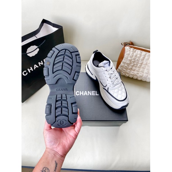 シャネルCHANELレディース キルティング厚底スニーカー 脚長効果 ダッドシューズ シャネルChanel 靴下レディースエレガントキルト柄厚底スニーカー レディース カジュアルシューズ