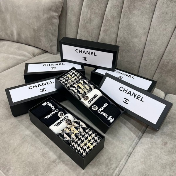 Chanel シャネルレディース向け 靴下 かわいいコットン 靴下 かわいいシャネル5足セット メンズ 通気性ブランドミドルソックス 高品質ブランドソックス 男女兼用 ファッション